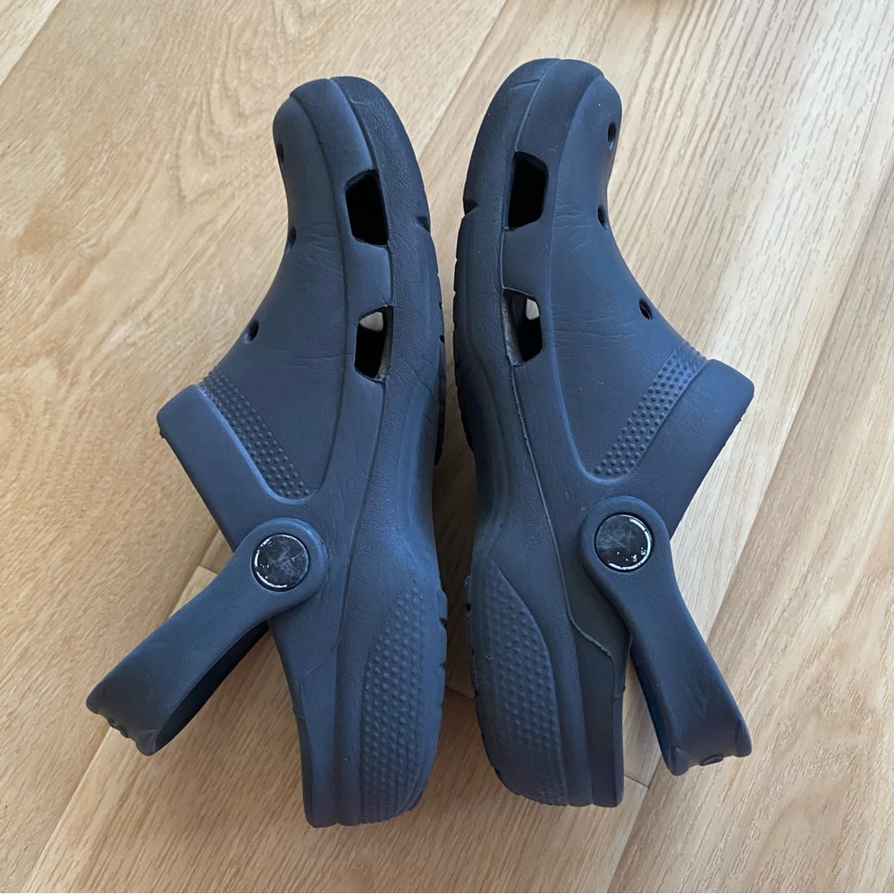 Crocs Classic Clogs - Picture 5 of 8